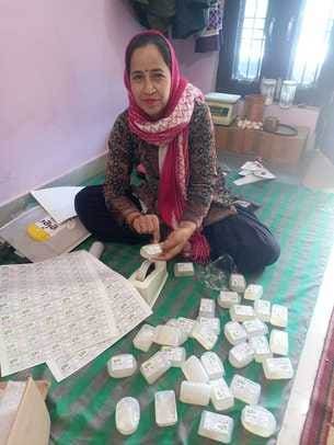 Nisha strengthened her economy by preparing mushrooms, herbal soaps and pickles.