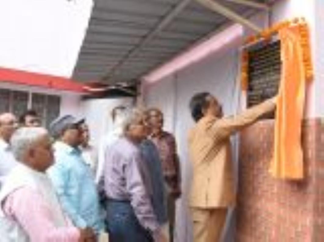 Dr. Dinesh Sharma inaugurated the solar plant
