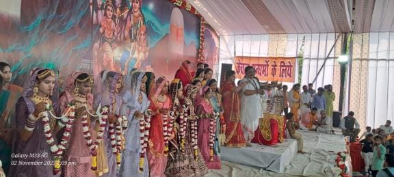 271 took the seven vows, 80 got married