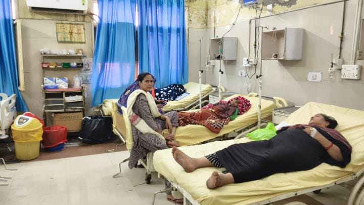 Due to increasing cold, problems of BP and lung patients increased.