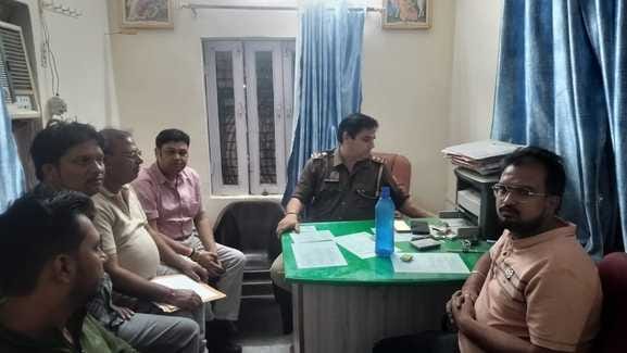 Trader beaten up for not paying advance money