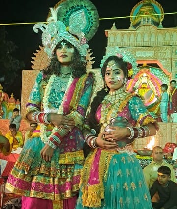 Devotees danced all night to the hymns at Khatu Shyam Baba's Jagran.