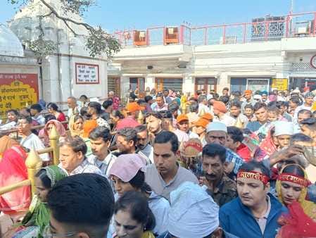 20 thousand devotees bowed their heads at Shri Naina Devi Ji.