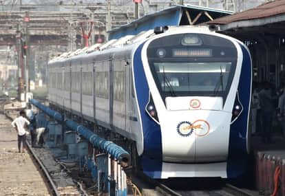 Stone Pelting on Vande Bharat Express in Deoband, Coach Glass Damaged, Panic Among Passengers