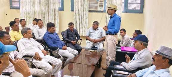 Farewell to Khushiram Yadav, manager of Sainik Canteen