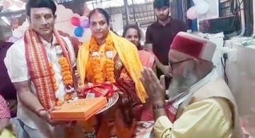 A couple from Tamil Nadu fulfilled their vow by getting married inside the Ram Temple complex
