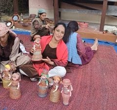 Anuradha is making baskets and other products, demand reaches Delhi, Mumbai and Bangalore