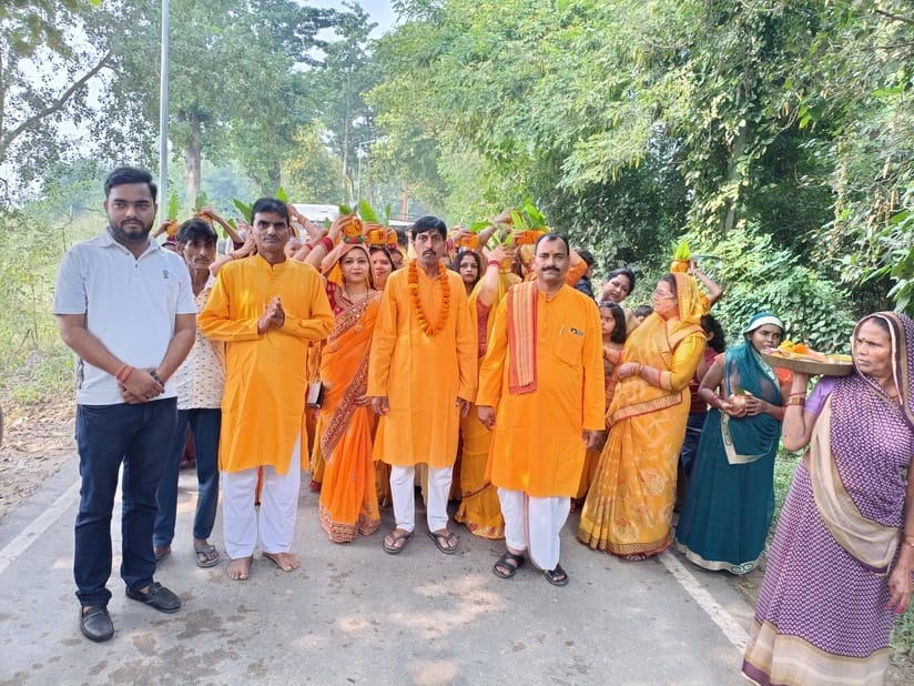Kalash Yatra of Shrimad Bhagwat Katha was taken out