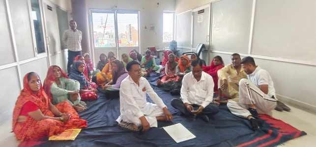 Councilors sat on strike if work was not done, neither the officer came nor the head-upper head, his health deteriorated in the evening