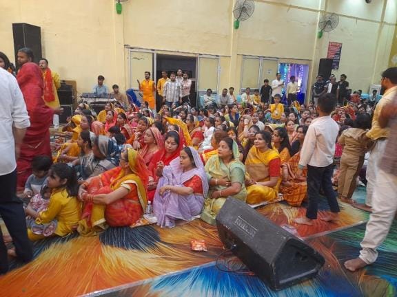 Devotees were filled with devotional songs on the birth anniversary of Khatu Shyam.