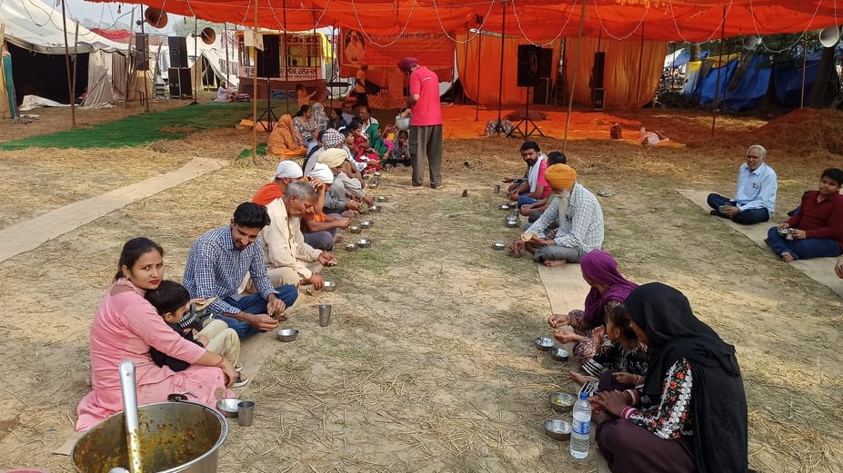 Neither a dhaba nor a restaurant, yet no devotee goes hungry here