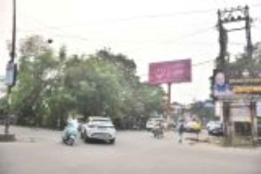 LDA's negligence in the stalled beautification work of Lokbandhu Square