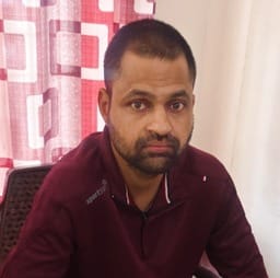 Apart from the army officers' quarters, Rajesh also stole passengers' belongings in trains.