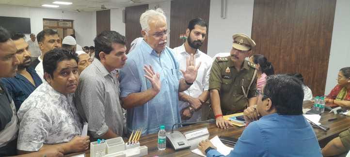Demand from DM to get rid of jam and encroachment