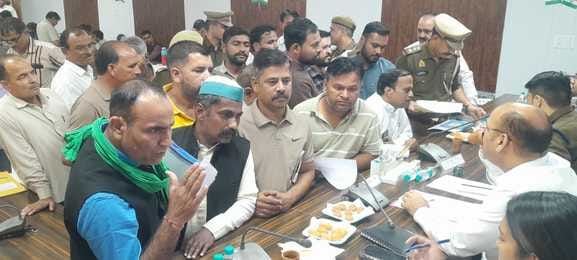 DM reprimands for negligence, directs action against accountant