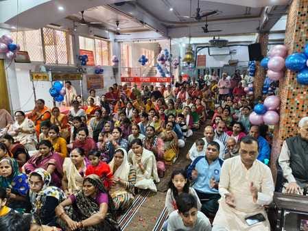 Devotees danced to the hymns during the Prabhat Ferry