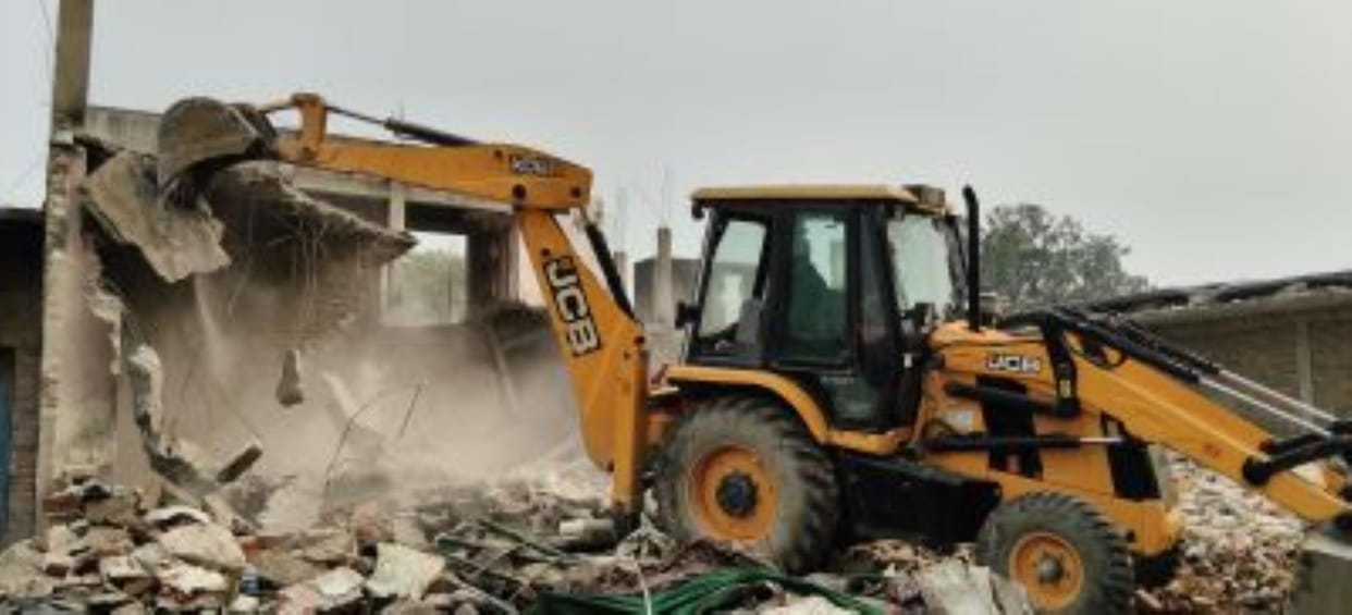 Bulldozers roared for the second day in Mahadeva, 2000 square meters of land vacated