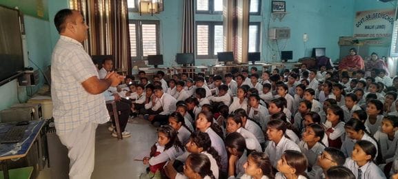Students were made aware about drug de-addiction.