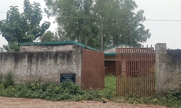 The panchayat building became dilapidated before the handover