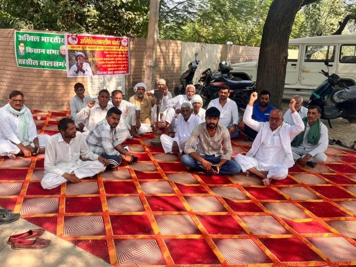 Farmers' protest continues for the seventh day demanding compensation and insurance