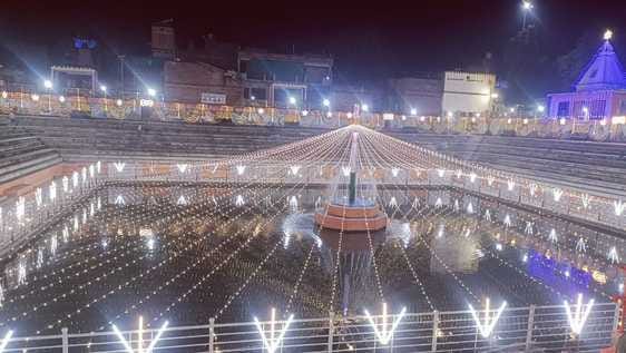 The Kund of Sheetla Dham Chowkhiya will be illuminated with the light of lamps.