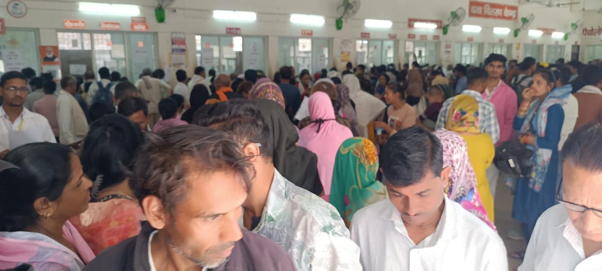 Weather Change Triggers Rise in Vomiting and Diarrhea Cases in Agra