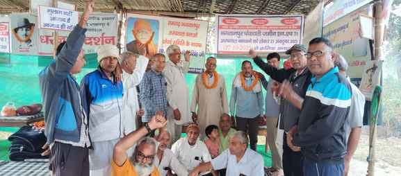 Elderly people continued their hunger strike for the eighth day demanding a hospital.
