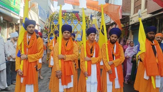 nagar kirtan in ponta sahib on guru nanak prakasoutsav