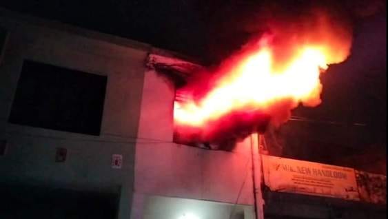 Fire breaks out in junk shop, burnt body of young man found