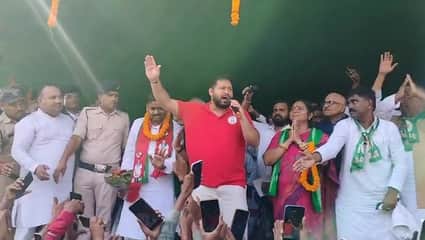 तेजस्वी यादव