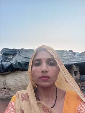 Shobha became self-reliant by preparing banana chips