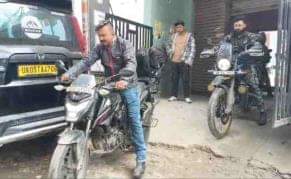 धारचूला से गुंजी को रवाना होते आदि कैलाश यात्री। संवाद