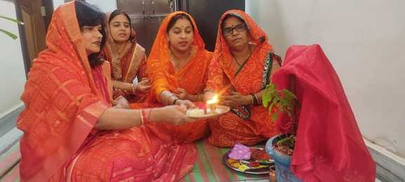 Kartik Purnima celebrated with devotion, women worshipped Tulsi