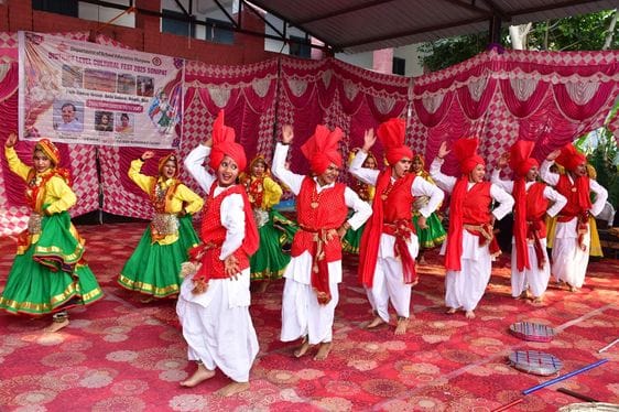 Girl students spread the colors of Haryanvi culture in the cultural festival.