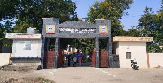 The portal was opened four times, yet 43% of graduate seats remained vacant.