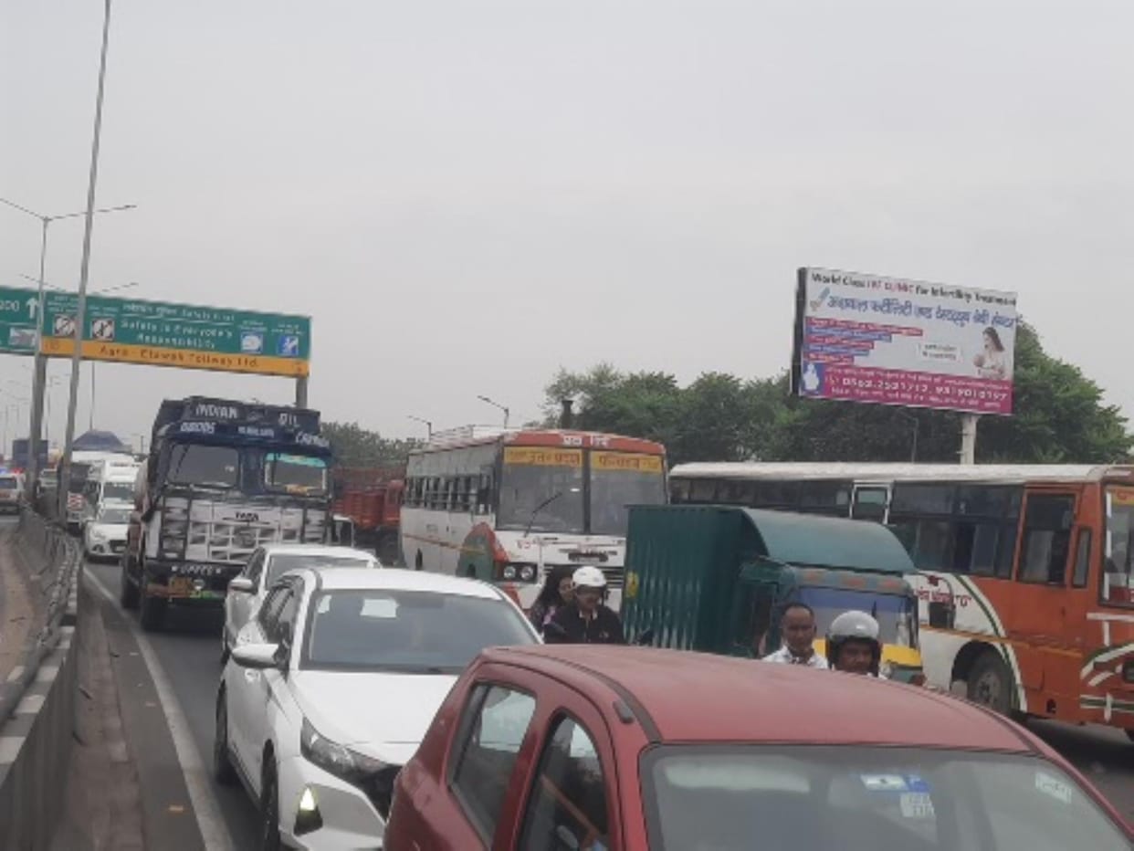 Traffic Month: Police silent, bus drivers arbitrary