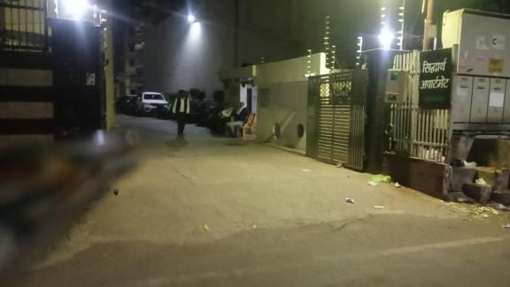 Former judicial officer's wife commits suicide by jumping from the eighth floor of her apartment in Gurugram