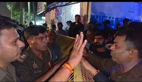 Bulandshahr and Sambhal police clash over traffic clearance, causing traffic jams