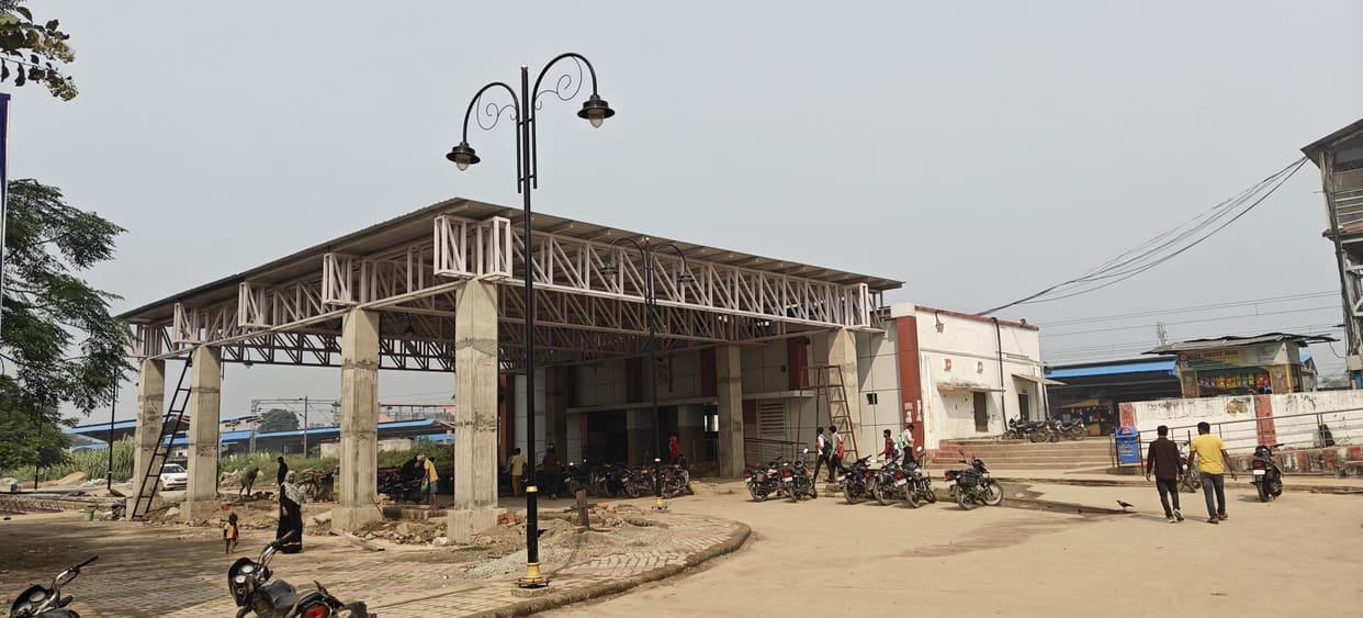 Bhatni railway station will be seen in new color after seven months, passenger facilities will increase.