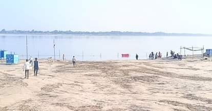 Will not get bus at station, will have to ride auto.