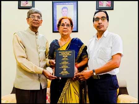 Crown Agarwal receives the Butterfly degree