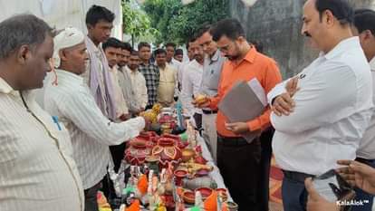 Clay art craftsmen were awarded
