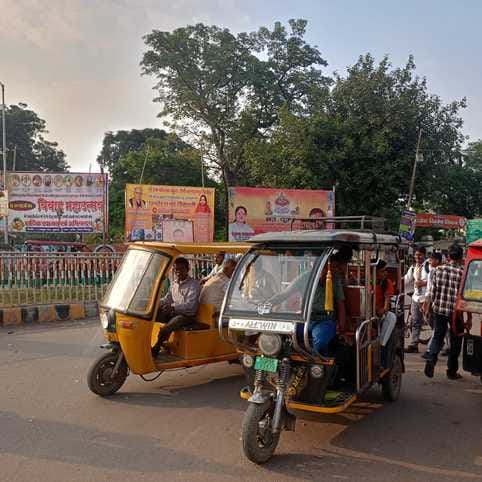 E-rickshaw spoils city's traffic system