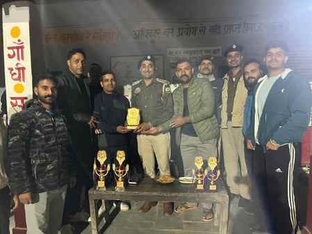 Ladrour team winner in badminton competition