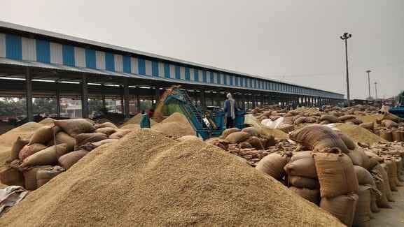 Crop sales have become easier in the markets, farmers are issuing gate passes from home using their mobile phones