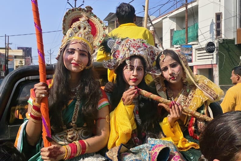 Gayatri Parivar organised Nari Gaurav Mangal Yatra