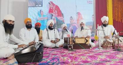 Satguru Nanak appeared, the fog disappeared and the world became bright.