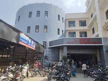 After the rains, the number of patients suffering from cough, cold and fever increased.