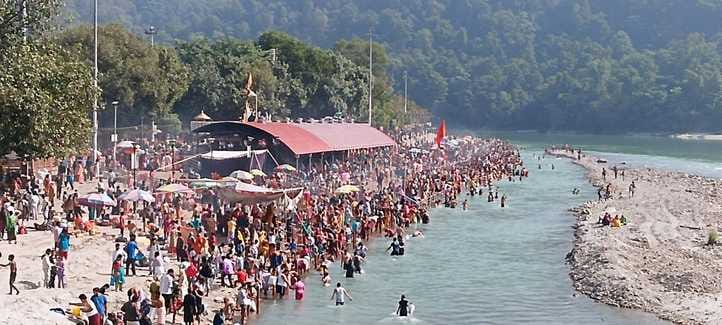 Devotees dived into the ocean of devotion and faith