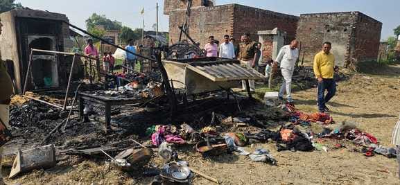 Fire breaks out in two brothers' house, burns cash and household items